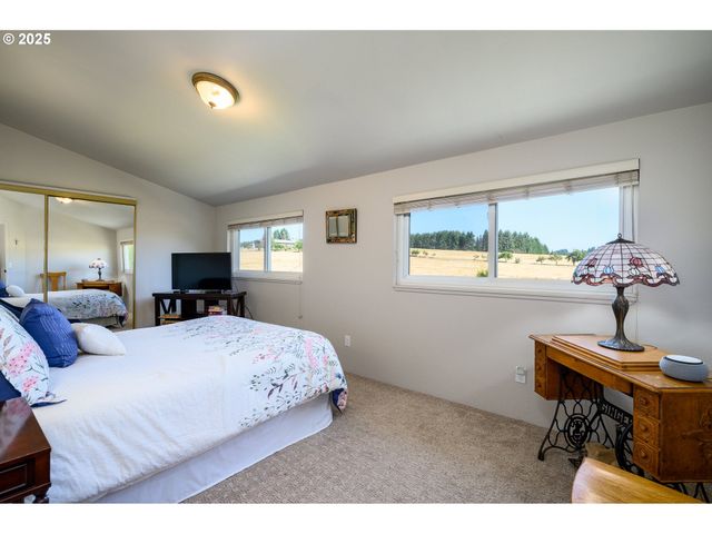 11795 Ne FINN HILL Loop, Carlton, OR 97111