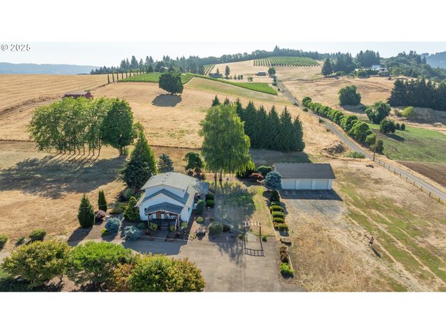 11795 Ne FINN HILL Loop, Carlton, OR 97111