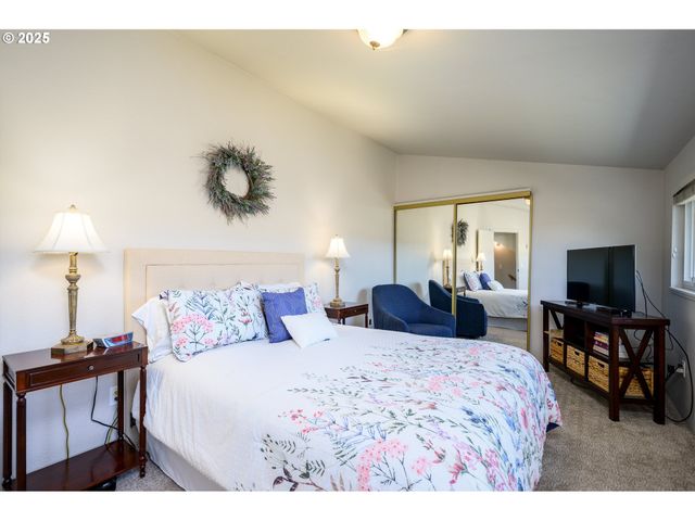 11795 Ne FINN HILL Loop, Carlton, OR 97111