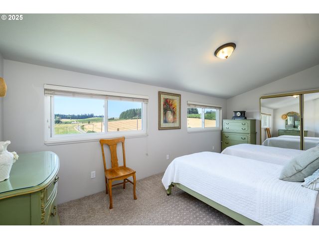 11795 Ne FINN HILL Loop, Carlton, OR 97111