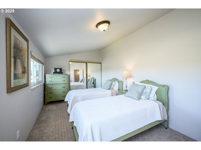 11795 Ne FINN HILL Loop, Carlton, OR 97111