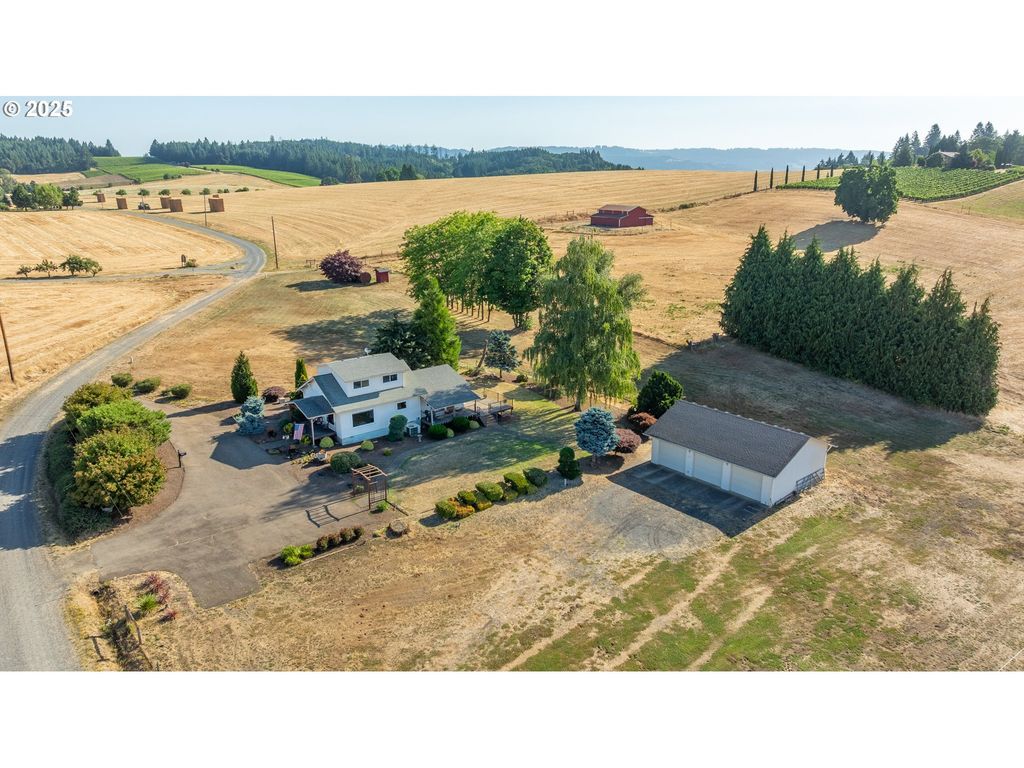 11795 Ne FINN HILL Loop, Carlton, OR 97111
