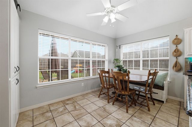 111 Driftwood Lane, Waxahachie, TX 75165