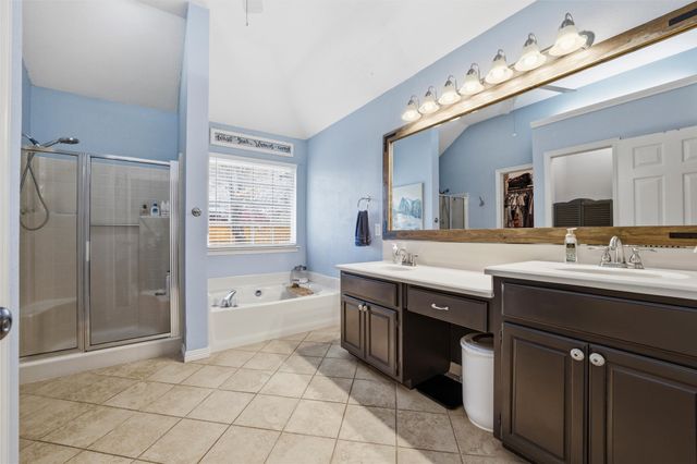 111 Driftwood Lane, Waxahachie, TX 75165