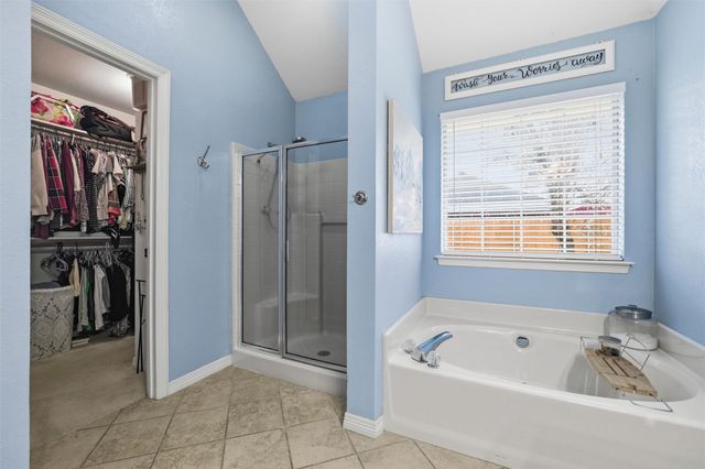 111 Driftwood Lane, Waxahachie, TX 75165