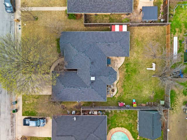 111 Driftwood Lane, Waxahachie, TX 75165