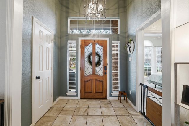 111 Driftwood Lane, Waxahachie, TX 75165