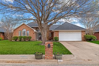 111 Driftwood Lane, Waxahachie, TX 75165