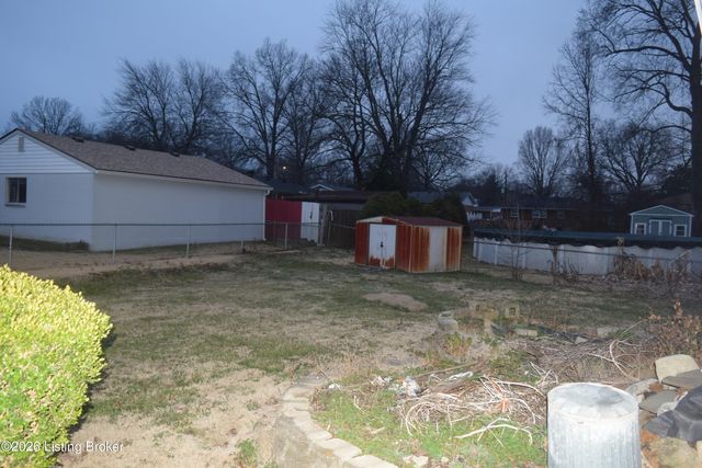 1316 Joni Dr, Louisville, KY 40216