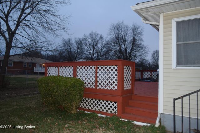 1316 Joni Dr, Louisville, KY 40216