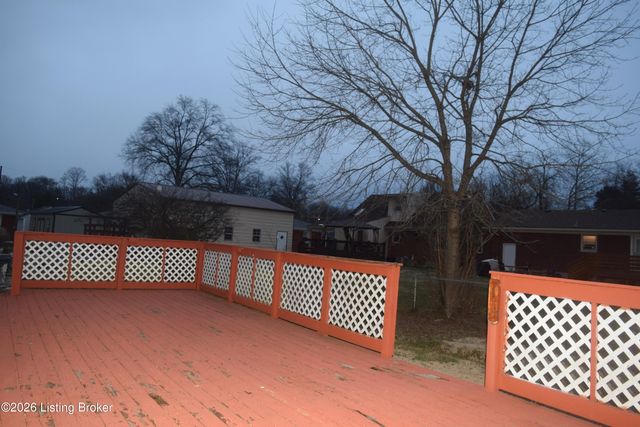 1316 Joni Dr, Louisville, KY 40216