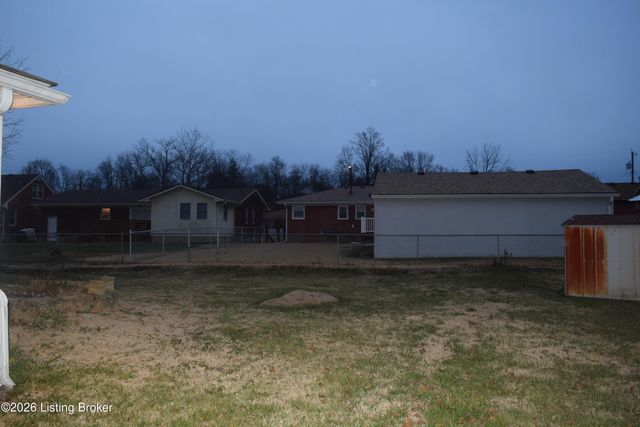 1316 Joni Dr, Louisville, KY 40216