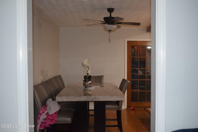 1316 Joni Dr, Louisville, KY 40216