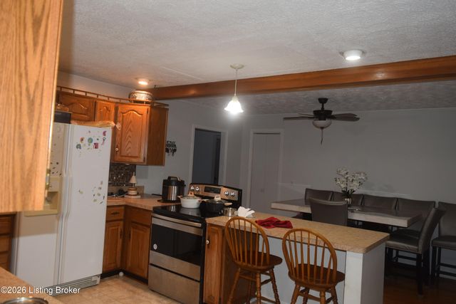 1316 Joni Dr, Louisville, KY 40216