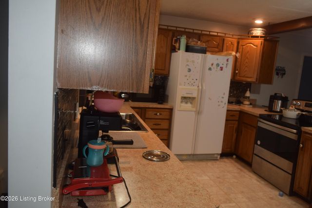 1316 Joni Dr, Louisville, KY 40216