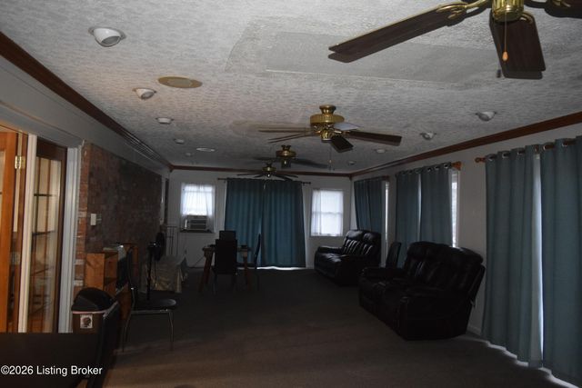 1316 Joni Dr, Louisville, KY 40216