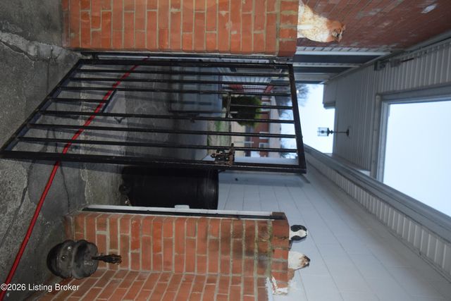 1316 Joni Dr, Louisville, KY 40216