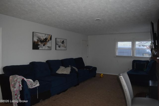 1316 Joni Dr, Louisville, KY 40216