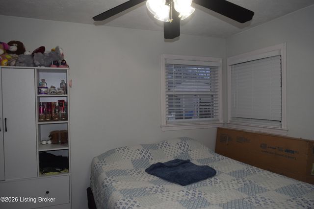 1316 Joni Dr, Louisville, KY 40216