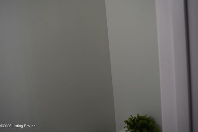 1316 Joni Dr, Louisville, KY 40216