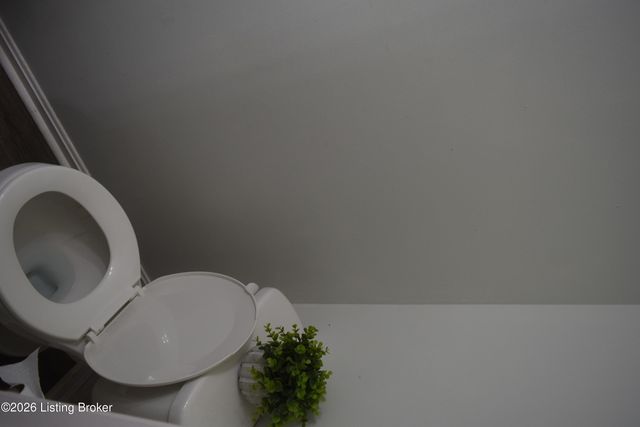 1316 Joni Dr, Louisville, KY 40216