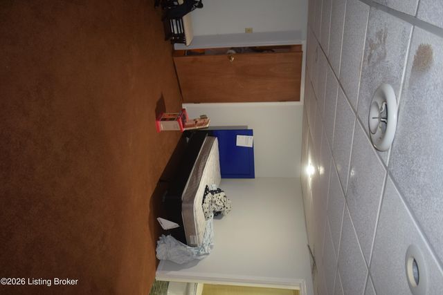 1316 Joni Dr, Louisville, KY 40216