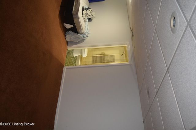 1316 Joni Dr, Louisville, KY 40216