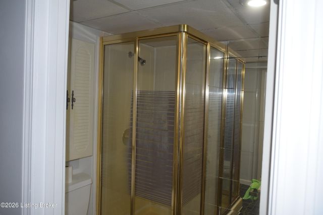 1316 Joni Dr, Louisville, KY 40216