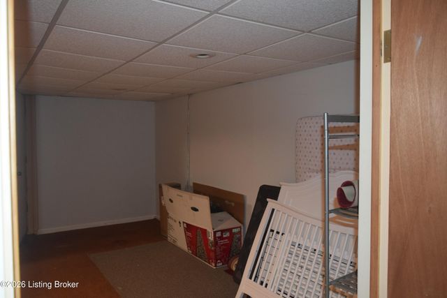 1316 Joni Dr, Louisville, KY 40216