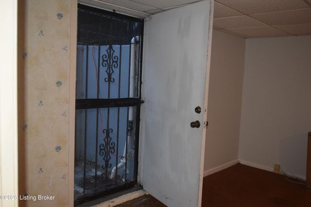 1316 Joni Dr, Louisville, KY 40216