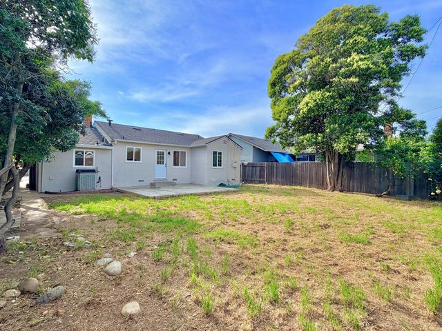 5653 Bradd Way, Sacramento, CA 95822