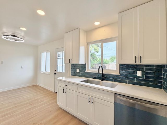 5653 Bradd Way, Sacramento, CA 95822