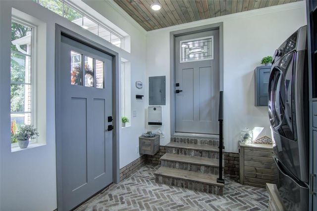 222 W Hawthorn Street, Strum, WI 54770