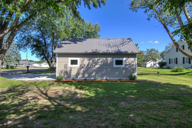 222 W Hawthorn Street, Strum, WI 54770