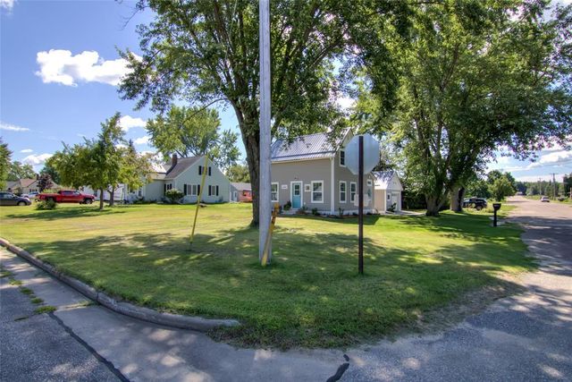 222 W Hawthorn Street, Strum, WI 54770
