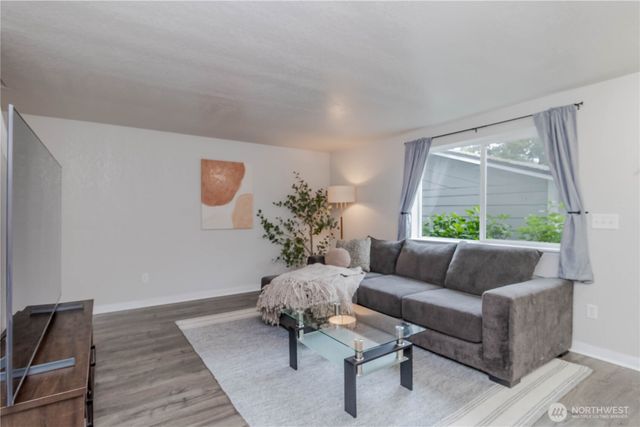 12312 121st Street E, Puyallup, WA 98374