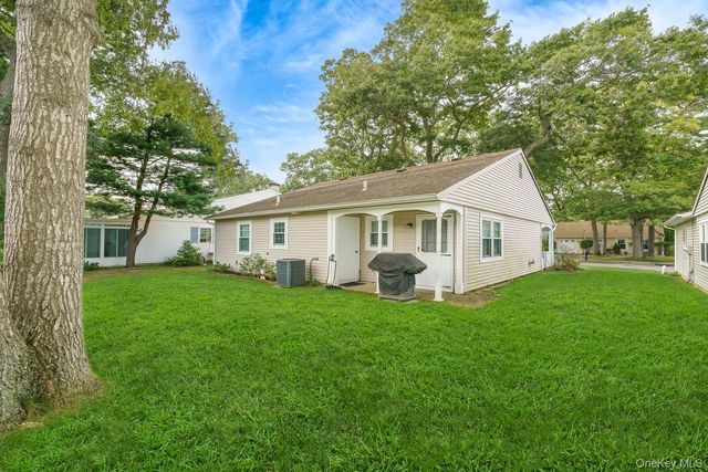 330 Brownfield Drive, Ridge, NY 11961