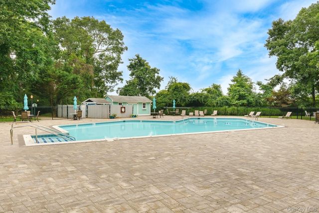 330 Brownfield Drive, Ridge, NY 11961