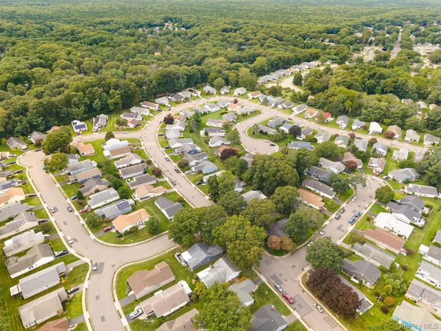 330 Brownfield Drive, Ridge, NY 11961