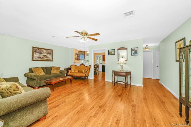 330 Brownfield Drive, Ridge, NY 11961