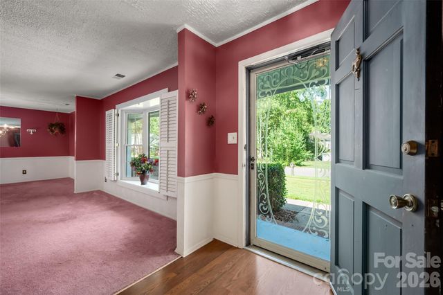 6637 Old Post Road, Charlotte, NC 28212