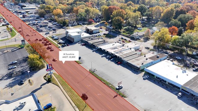 1332 W Sunshine Street, Springfield, MO 65807