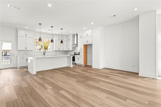 490 Hammons Way, Atlanta, GA 30315