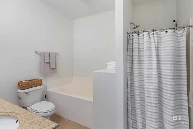 6887 Crimson Ridge Street, Gulf Shores, AL 36542
