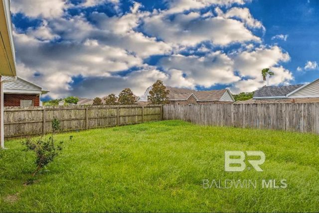 6887 Crimson Ridge Street, Gulf Shores, AL 36542