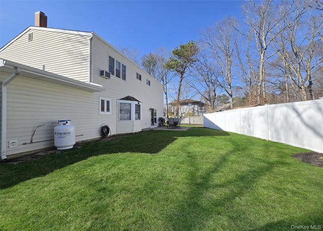 29 Loebel Street, Selden, NY 11784