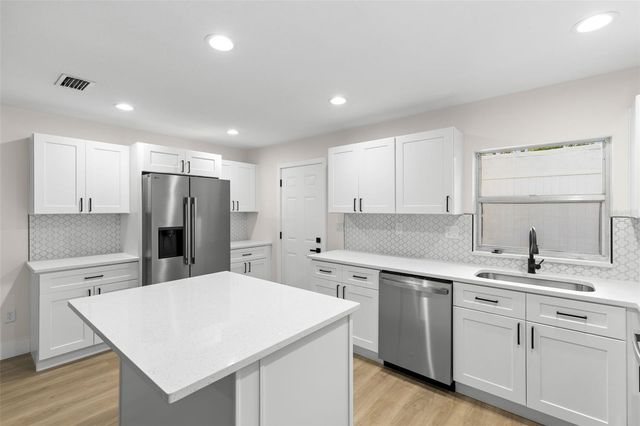 10202 N 25TH STREET, Tampa, FL 33612