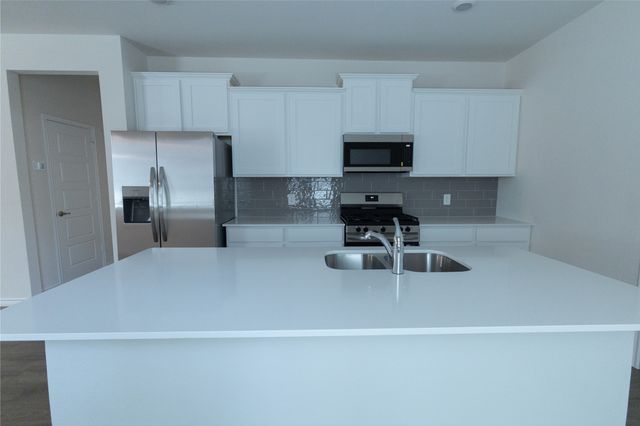 2617 Lewisville Road, Celina, TX 75009
