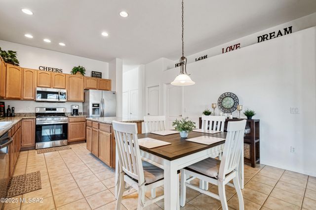 10613 S Miramar Canyon Pass, Vail, AZ 85641