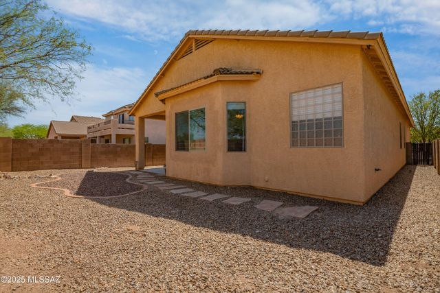 10613 S Miramar Canyon Pass, Vail, AZ 85641